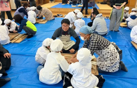 そば打ちを行いました！！